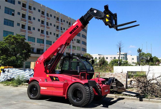 Gabelstapler unwegsamen Geländes des Welt5ton mit Bescheinigungs-Teleskoplader
