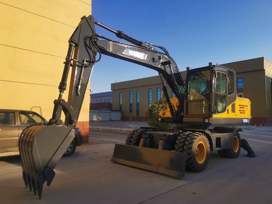China-Mechaniker Wheel Type Excavator mit halten sich für Holz oder Gras fest