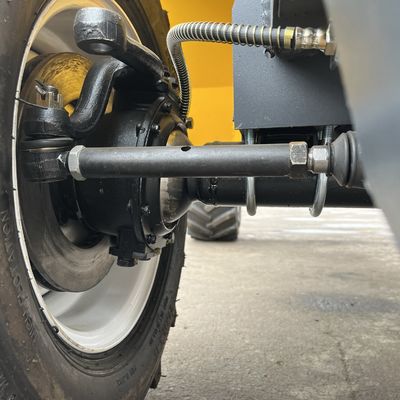 Landwirtschaftlicher Traktor der Marke WEA08H für Palmölplantagen in Peru mit Frontlenkung
