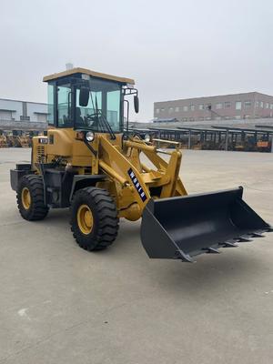 Leistungsstarker kleiner Radlader mit 33kW/2400 U/min Nennleistung und 267mm Mindestbodenfreiheit